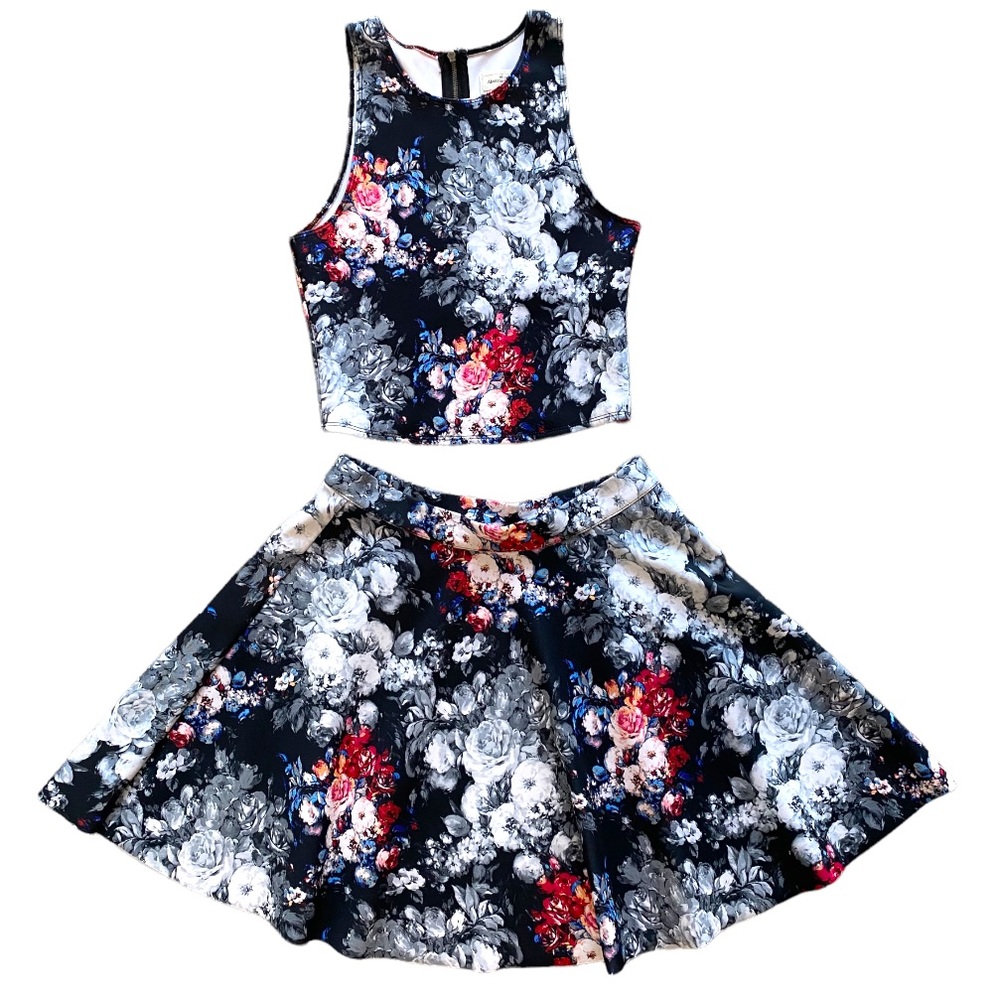 Abercrombie & Fitch NWOT Floral 2 piece top/skirt Size S